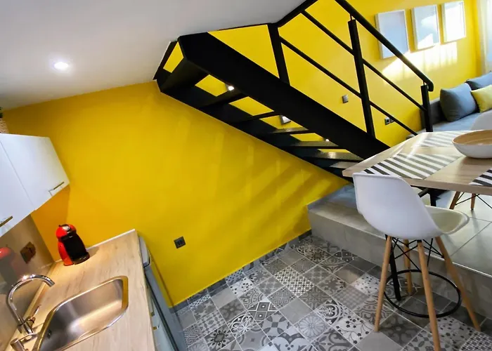 48 Downtown Lofts Апартаменты Неа-Перамос