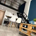 48 Downtown Lofts * Néa Péramos
