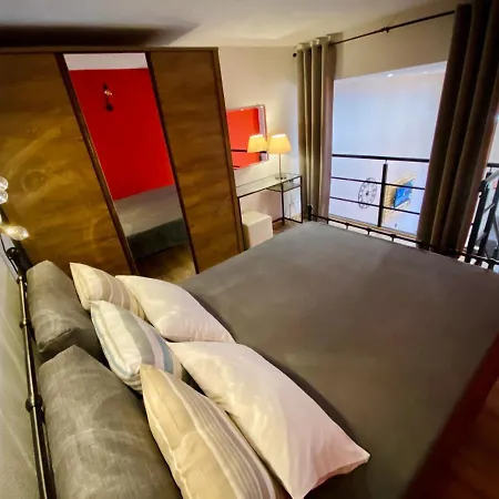 48 Downtown Lofts Nea Peramos (Macedonia)