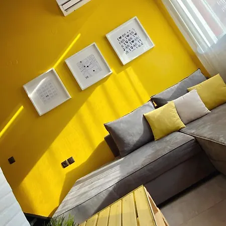 48 Downtown Lofts * Néa Péramos