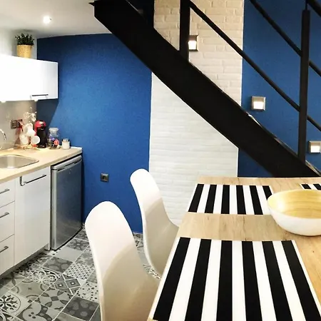 Apartment 48 Downtown Lofts Nea Peramos (Macedonia)