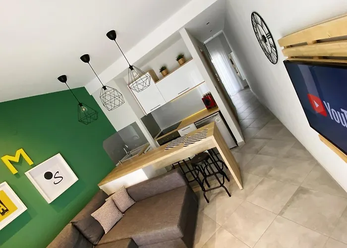 48 Downtown Lofts Néa Péramos