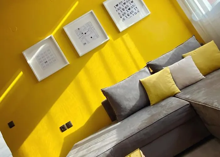 48 Downtown Lofts * Néa Péramos